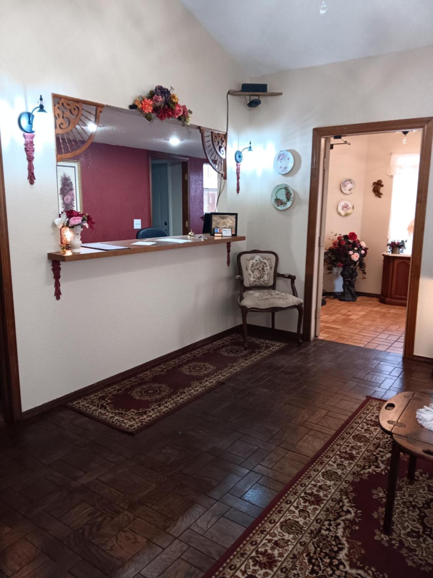 Victorian Inn Cleveland ภายนอก รูปภาพ